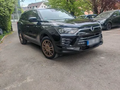 Gebraucht SsangYong Korando 168 PS (123 kW) 2020 Schwarz SUV