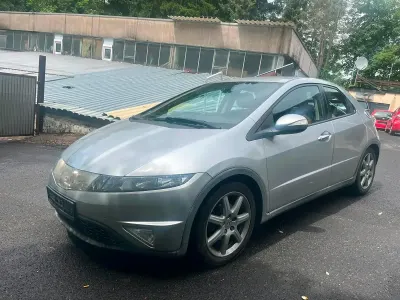 Gebraucht Honda Civic 140 PS (102 kW) 2006 Silber Limousine