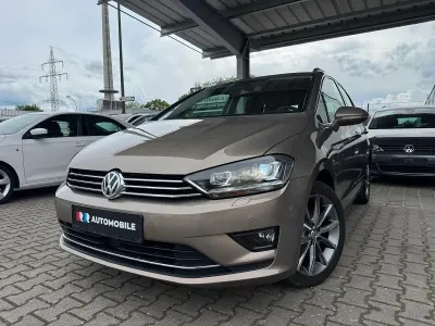 Gebraucht VW Golf Sportsvan Highline 125 PS (91 kW) 2014 Gold Van / Kleinbus