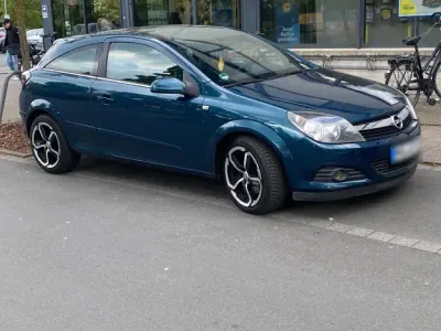 Gebraucht Opel Astra GTC 120 PS (88 kW) 2008 Grün Coupé