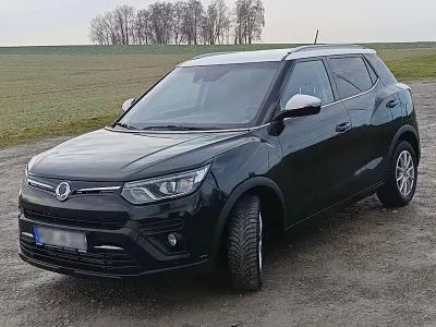 Gebraucht SsangYong Tivoli 163 PS (119 kW) 2020 Schwarz SUV