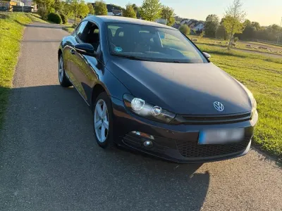 Begagnad VW Scirocco 122 HK (89 kW) 2011 Blå Sportkupé