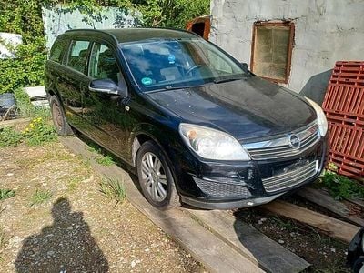 Usata Opel Astra 110 CV (80 kW) 2008 Nero Station wagon
