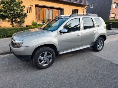 Używany Dacia Duster 105 KM (77 kW) 2013 Szary SUV
