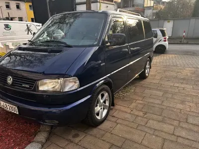 Usata VW Caravelle 140 CV (102 kW) 2000 Blu Furgone
