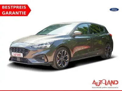 Gebraucht Ford Focus ST-Line X 155 PS (114 kW) 2021 Grau Limousine