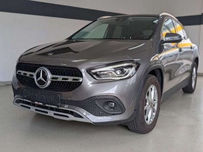 Mercedes GLA220