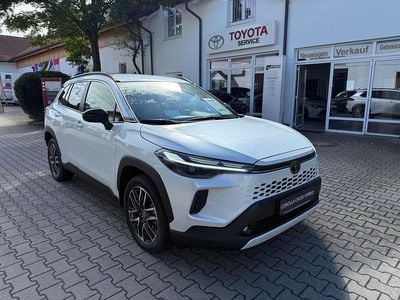 Weiß Neu 2025 Toyota Corolla Cross SUV | 35.990 € (Fairer Preis)