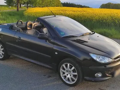 Używany Peugeot 206 CC 136 KM (100 kW) 2001 Czarny Kabriolet