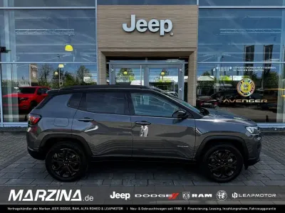 Gebraucht Jeep Compass Limited 179 PS (131 kW) 2023 Graphite grey pearl SUV