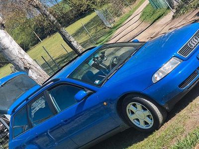 Używany Audi A4 150 KM (110 kW) 1999 Niebieski Kombi