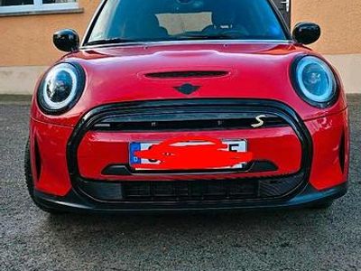 Gebraucht Mini Cooper SE 135 kW (184 PS) 2023 Rot Kleinwagen