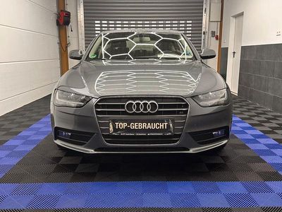 Gebraucht Audi A4 Ambiente 120 PS (88 kW) 2012 Grau Kleinwagen