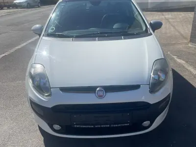Gebraucht Fiat Punto Evo 105 PS (77 kW) 2011 Weiß Kleinwagen