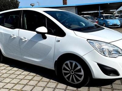 Gebraucht Opel Meriva Edition 101 PS (74 kW) 2010 Weiß Van / Kleinbus