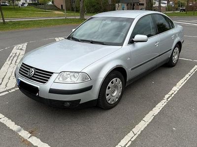 Usata VW Passat Comfortline 131 CV (96 kW) 2003 Argento Berlina