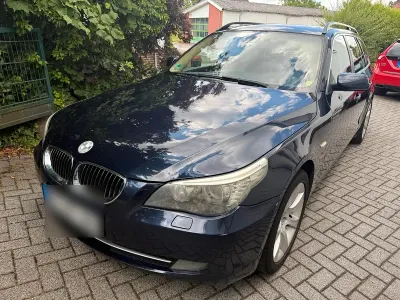 Gebraucht BMW 525 197 PS (144 kW) 2007 Blau Kombi