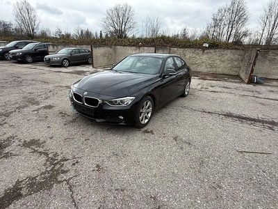 Gebraucht BMW 335 Comfort Edition 313 PS (230 kW) 2014 Schwarz Limousine