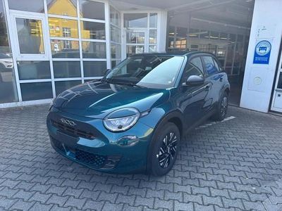 Neu Fiat 600 110 PS (80 kW) 2025 Grün (mare grün) Limousine