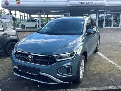Usata VW T-Roc Life 150 CV (110 kW) 2023 Blu SUV