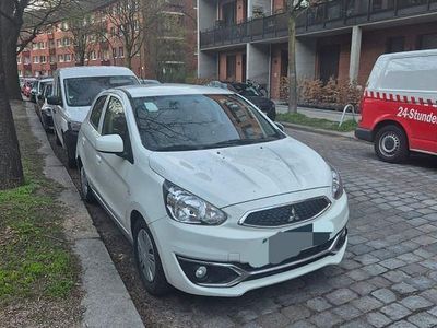 Gebraucht Mitsubishi Space Star Basis 71 PS (52 kW) 2018 Weiß Kleinwagen