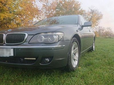 Grau Gebraucht 2007 BMW 740 Limousine | 5.600 € (Superpreis)