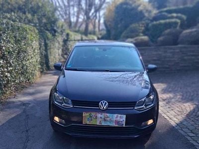 Gebraucht VW Polo LOUNGE 75 PS (55 kW) 2015 Grau Kleinwagen