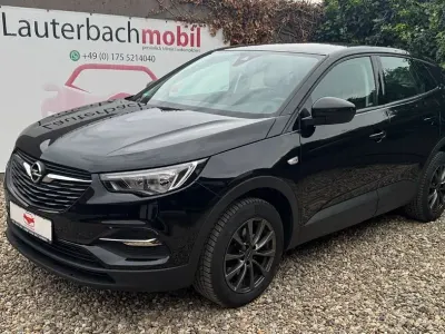 Gebraucht Opel Grandland X 120 PS (88 kW) 2017 Schwarz SUV