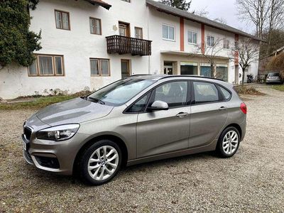 Gebraucht BMW 218 Advantage 136 PS (100 kW) 2016 Grau Van / Kleinbus