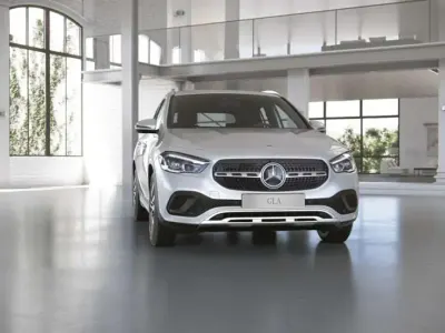 Gebraucht Mercedes GLA250 160 PS (117 kW) 2022 Digitalweiß SUV