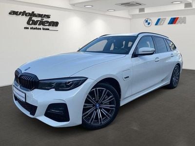Gebraucht BMW 330e M Sport 292 PS (214 kW) 2022 Alpinweiß uni Kombi