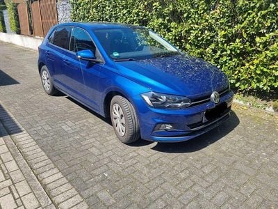 Blau Gebraucht 2019 VW Polo Comfortline Limousine | 9.995 € (Fairer Preis)