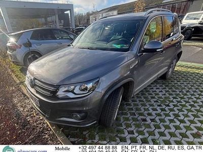 Grau Gebraucht 2012 VW Tiguan R-line SUV | 11.900 € (Fairer Preis)