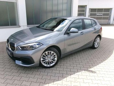 Gebraucht BMW 118 136 PS (100 kW) 2024 Skyscraper grau metallic Kleinwagen