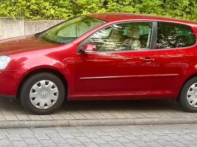Gebraucht VW Golf IV Trendline 75 PS (55 kW) 2005 Rot Limousine