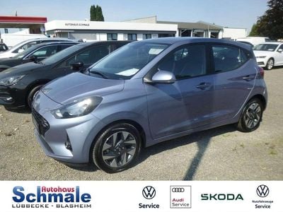 Gebraucht Hyundai i10 Trend 67 PS (49 kW) 2024 Meta blue / mic Kleinwagen