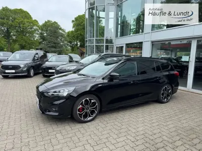 Gebraucht Ford Focus ST-Line 155 PS (114 kW) 2021 Obsidianschwarz metallic Kombi
