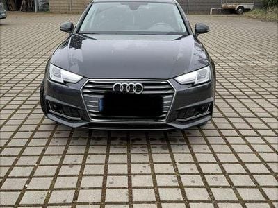 Gebraucht Audi A4 Sport 190 PS (139 kW) 2019 Grau Kombi