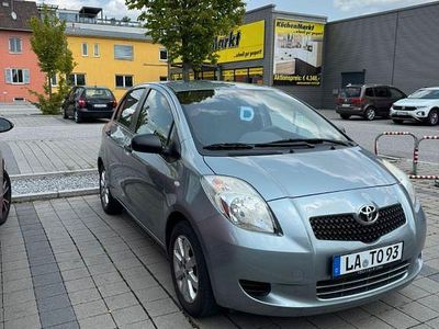 Grau Gebraucht 2008 Toyota Yaris Limousine | 3.700 € (Fairer Preis)