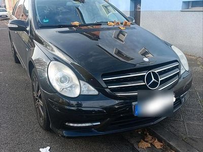 Schwarz Gebraucht 2011 Mercedes R350 Edition Van / Kleinbus | 6.000 € (Guter Preis)