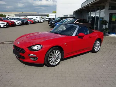 Gebraucht Fiat 124 Spider Lusso 140 PS (102 kW) 2018 Passione rot Cabrio