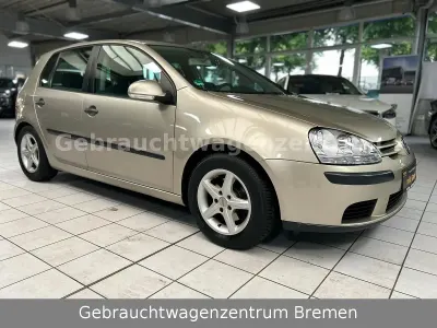 Gebraucht VW Golf IV Trendline 102 PS (75 kW) 2004 Beige Limousine