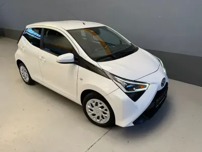 Brugt Toyota Aygo Business Edition 72 HK (52 kW) 2019 Hvid Hatchback