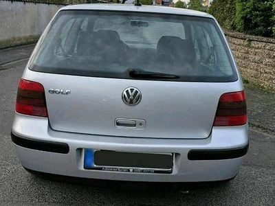 Usata VW Golf IV 2001 Argento Berlina