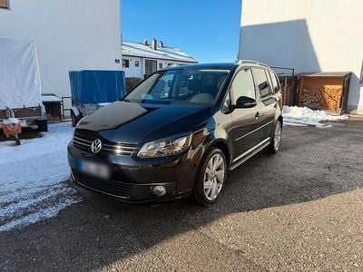 Schwarz Gebraucht 2014 VW Touran Van / Kleinbus | 8.900 € (Fairer Preis)