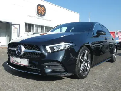 Gebraucht Mercedes A200 AMG line 163 PS (119 kW) 2020 Kosmosschwarz Limousine