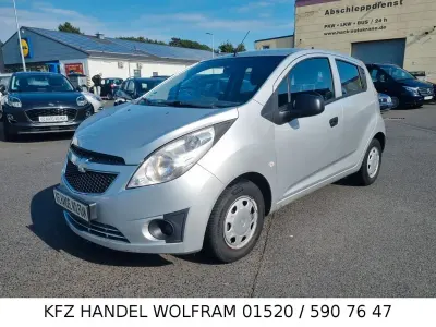 Gebraucht Chevrolet Spark 68 PS (50 kW) 2012 Argon silber/ice silver (m2) Kleinwagen