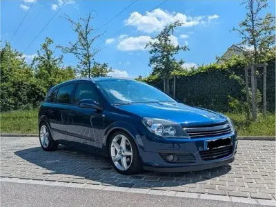Gebraucht Opel Astra 90 PS (66 kW) 2005 Blau Limousine