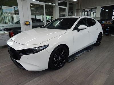 Neu Mazda 3 Homura-Line 140 PS (102 kW) 2026 Weiß Limousine