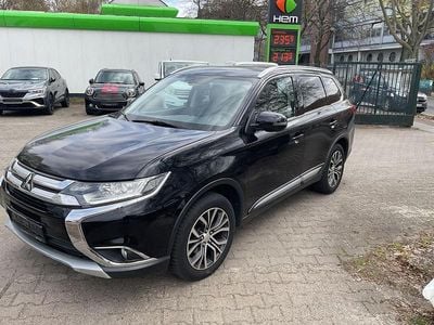 Second-hand Mitsubishi Outlander Plus 150 CP (110 kW) 2016 Negru SUV